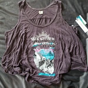 Oneil, flowy wolf screen printed tank.